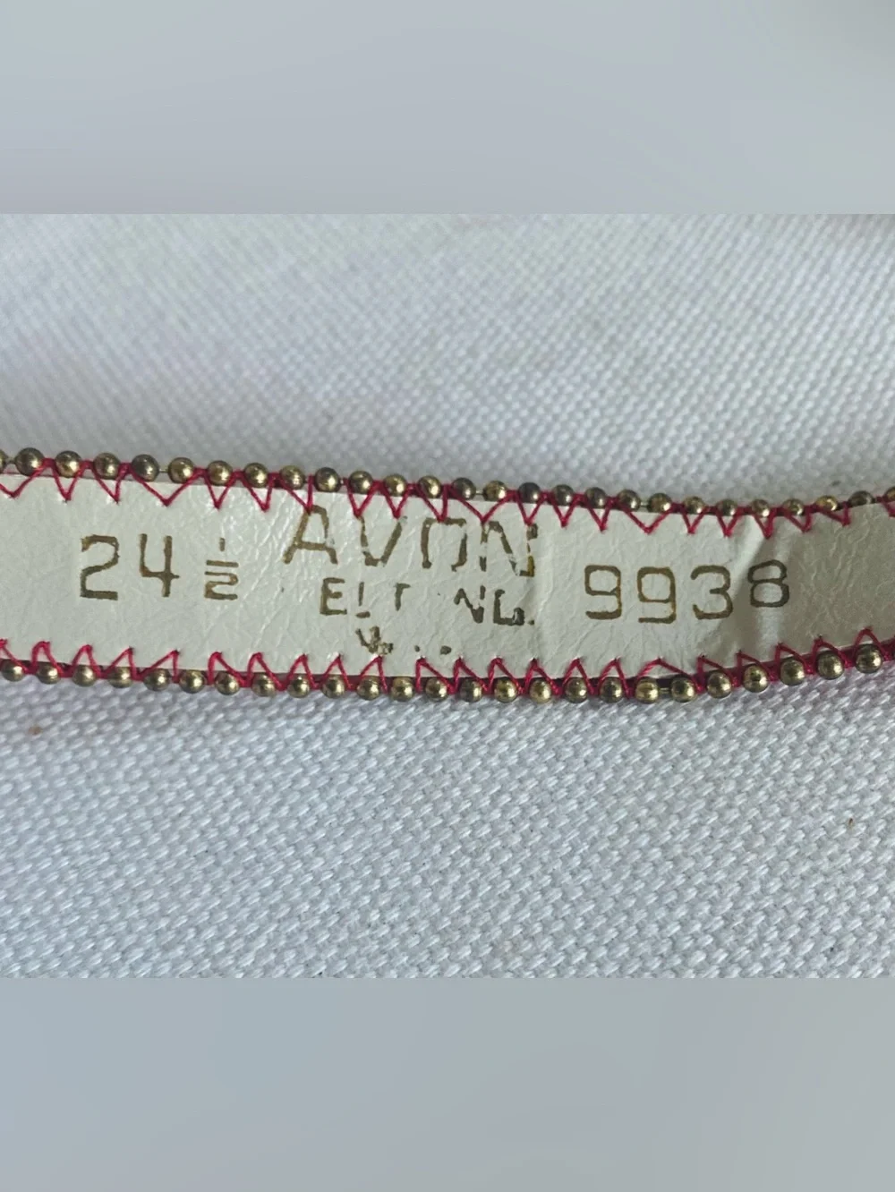 Vtg Avon Red Leather Skinny Bow Belt Beaded Gold Metal Trim Snap Adjustable 24.5